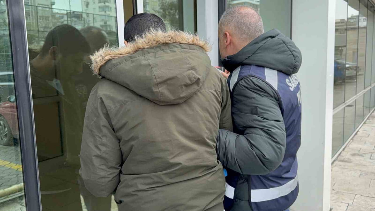 SAMSUN’DA  ARALARINDA AİLEVİ SORUNLAR BULUNDUĞU ÖNE SÜRÜLEN ENİŞTESİNİ TABANCAYLA VURARAK...