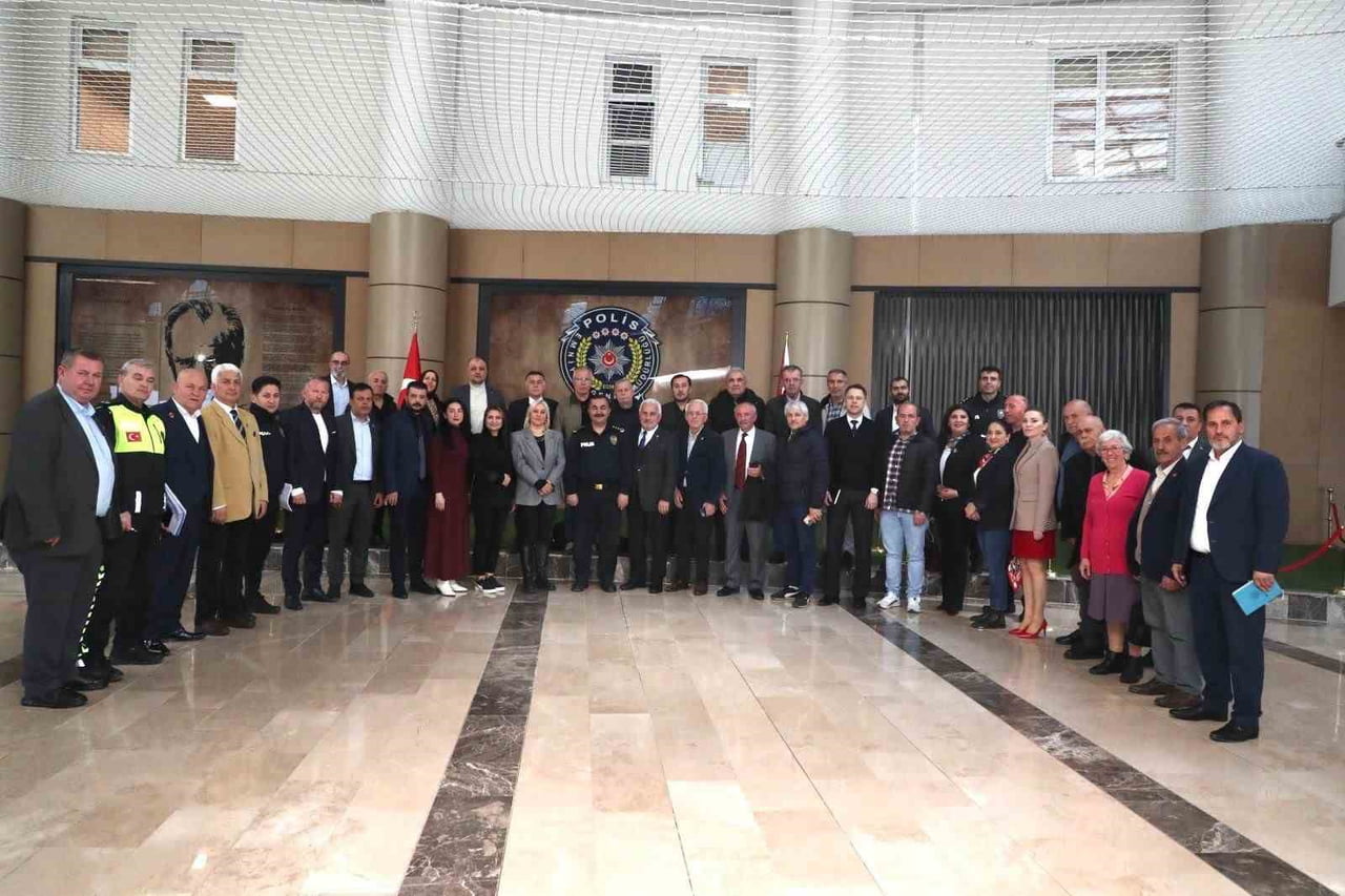 SAMSUN’DA MAHALLELERDE HUZUR VE GÜVENLİĞİN ARTIRILMASI AMACIYLA İLKADIM İLÇESİNDE GÖREV YAPAN...