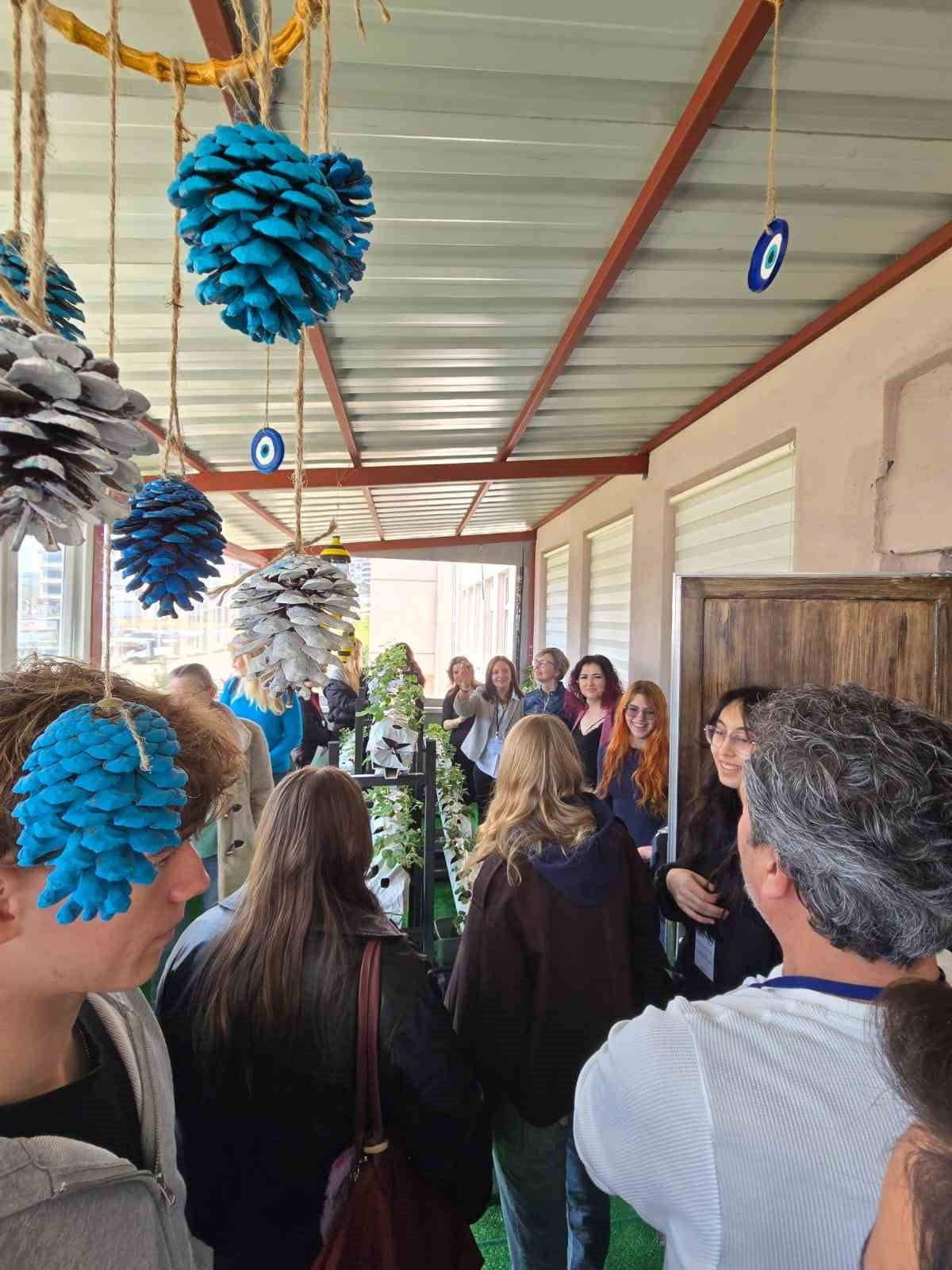 SAMSUN’DA NAMIK KEMAL ANADOLU LİSESİ’NİN ORTAK OLDUĞU ULUSLARARASI "RECYCLE YOUR FUTURE" ADLI...