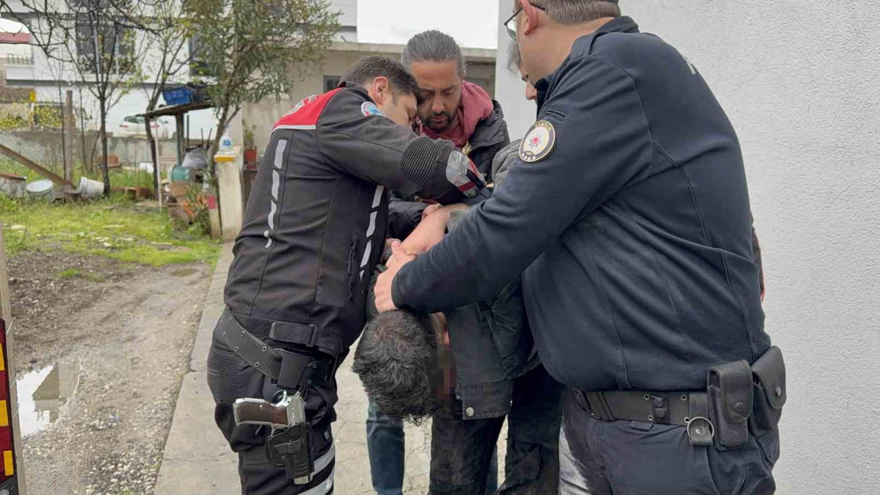 SAMSUN’DA NARKOTİK EKİPLERİNİN TAKİBİNDEN KAÇAN ŞÜPHELİLER, VATANDAŞLARIN DA YARDIMIYLA YAŞANAN...