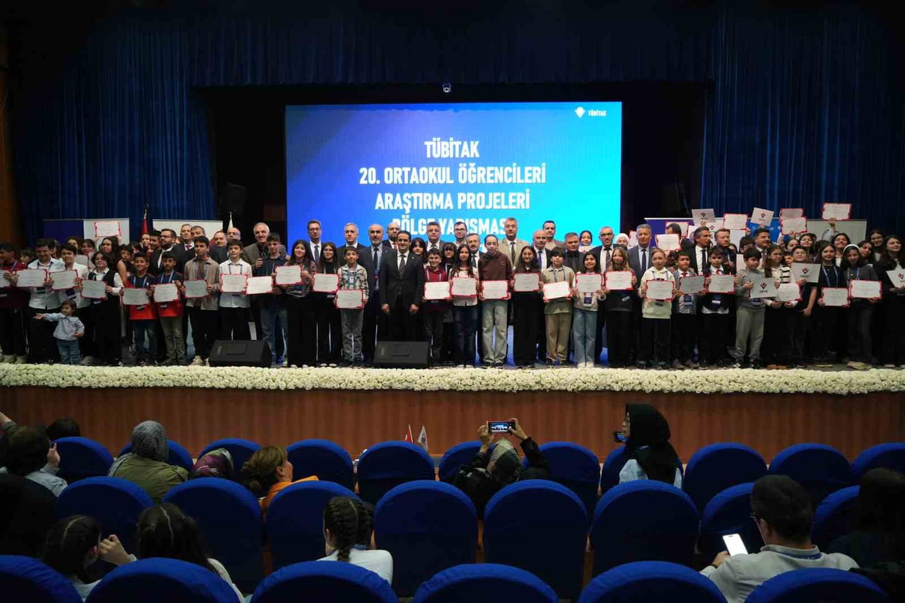 SAMSUN’DA ONDOKUZ MAYIS ÜNİVERSİTESİ EV SAHİPLİĞİNDE DÜZENLENEN 20. ORTAOKUL ÖĞRENCİLERİ ARAŞTIRMA...