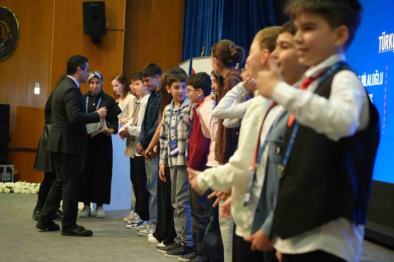 SAMSUN’DA ONDOKUZ MAYIS ÜNİVERSİTESİ EV SAHİPLİĞİNDE DÜZENLENEN 20. ORTAOKUL ÖĞRENCİLERİ ARAŞTIRMA...