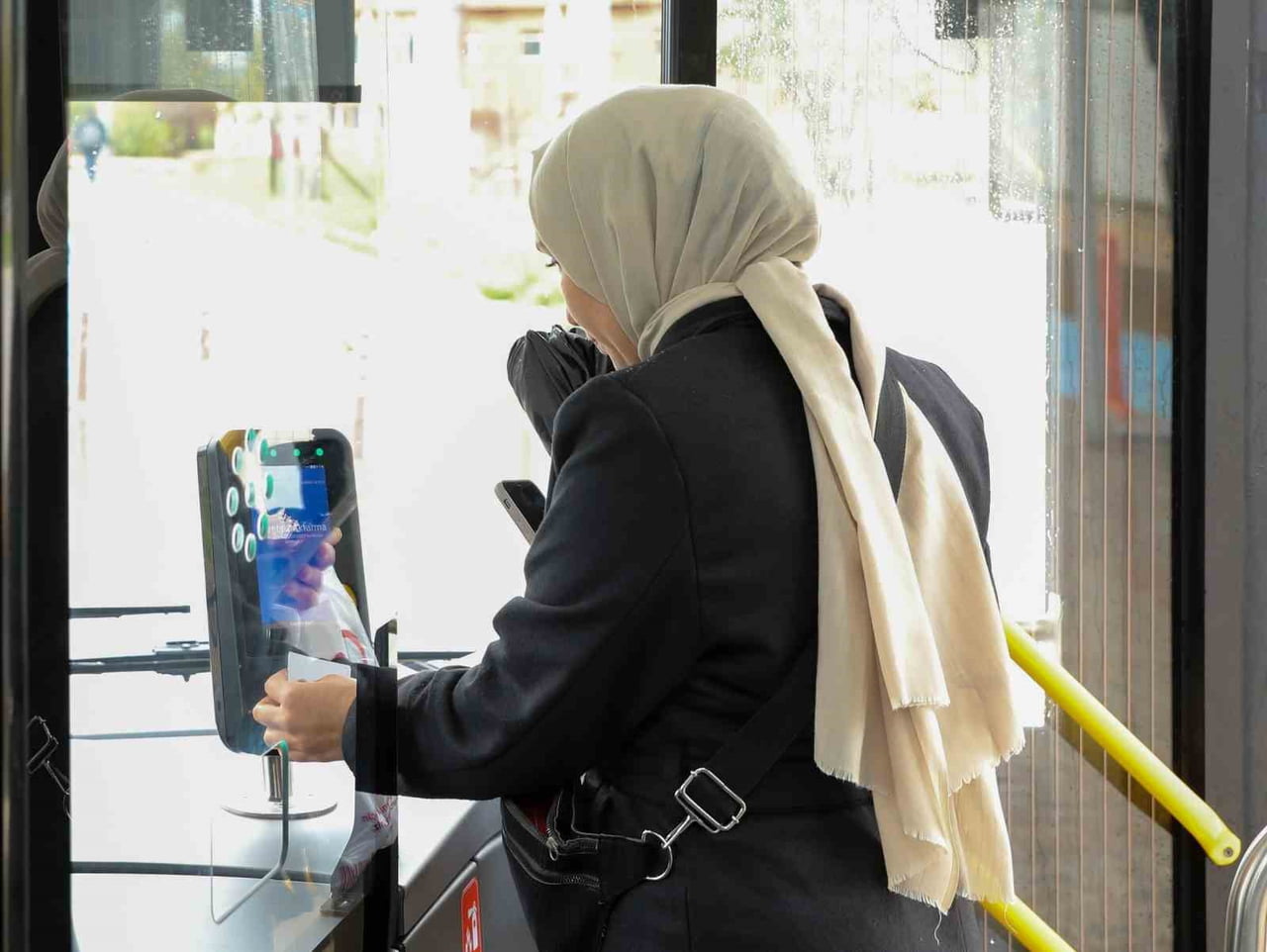 SAMSUN’DA TOPLU TAŞIMAYA OLAN İLGİ HER GEÇEN GÜN ARTARKEN, OTOBÜS VE TRAMVAYLARLA BİR GÜNDE...