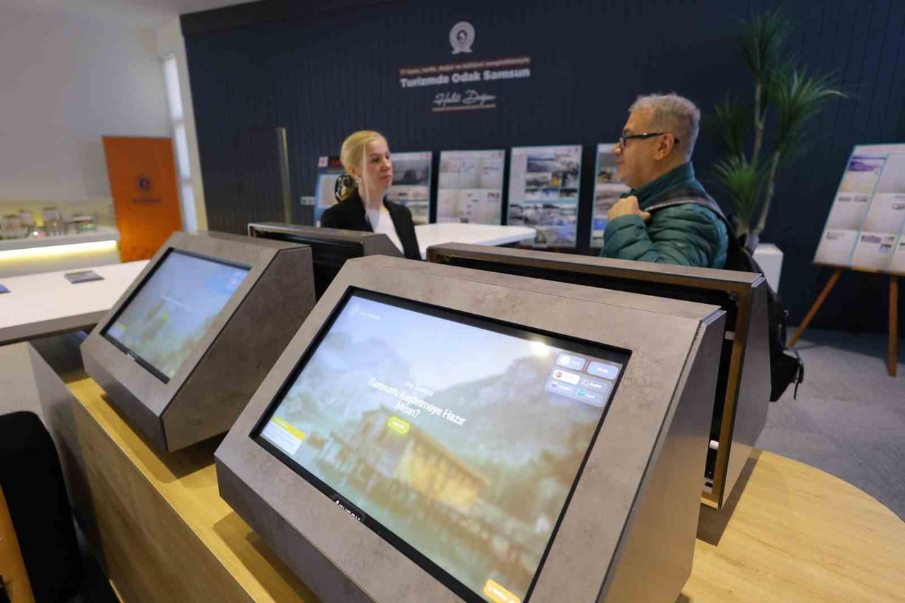 SAMSUN’DA TURİZM VİZYONUNU GÜÇLENDİRMEK AMACIYLA HAYATA GEÇİRİLEN SAMSUN TANITIM MERKEZİ, AÇILDIĞI...