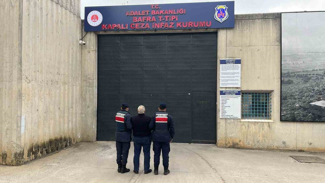 SAMSUN’UN BAFRA İLÇESİNDE HAKKINDA 11 YIL 8 AY KESİNLEŞMİŞ HAPİS CEZASI BULUNAN ŞAHIS, JANDARMA...