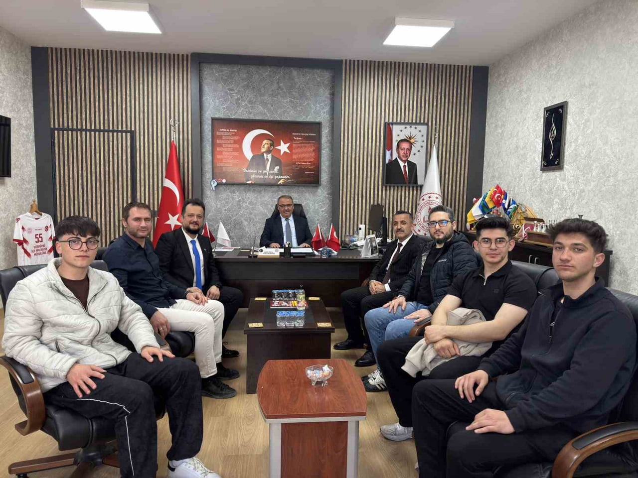 SAMSUN’UN VEZİRKÖPRÜ İLÇESİNDE EĞİTİM VEREN VEZİRKÖPRÜ MESLEKİ VE TEKNİK ANADOLU LİSESİ ÖĞRETMEN...