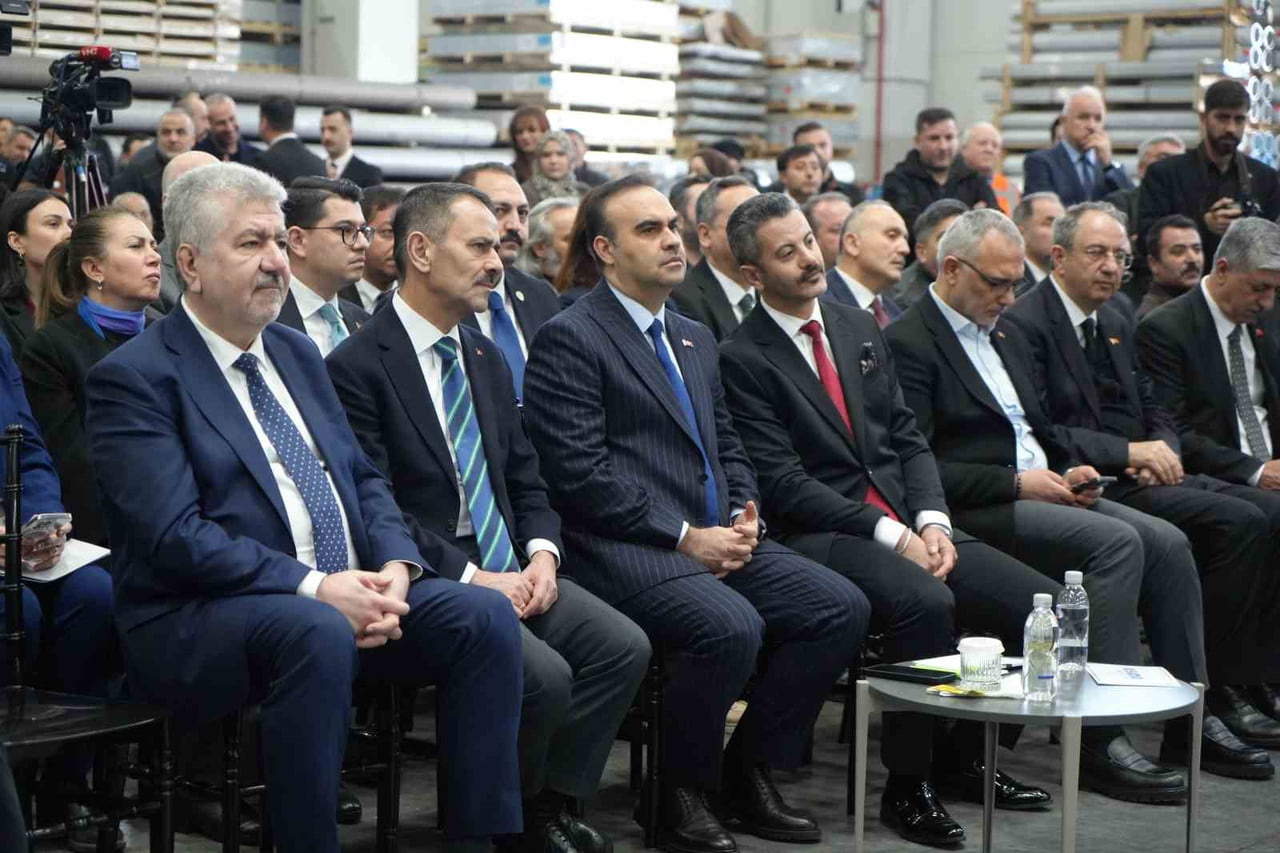 SANAYİ VE TEKNOLOJİ BAKANI MEHMET FATİH KACIR AÇILIŞA KATILDI
