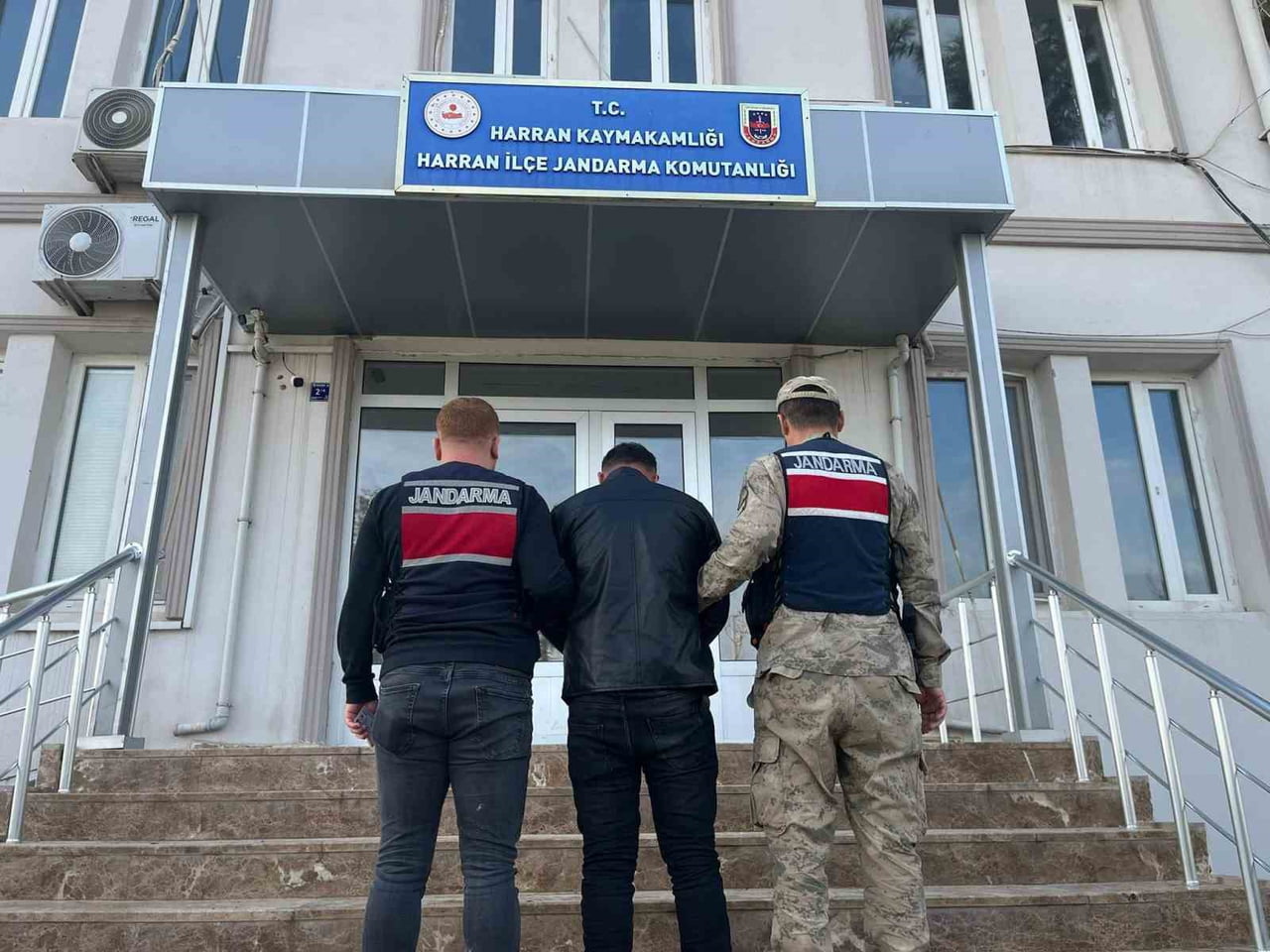 ŞANLIURFA'DA 13 YIL HAPİS CEZASI BULUNAN HÜKÜMLÜ YAKALANDI