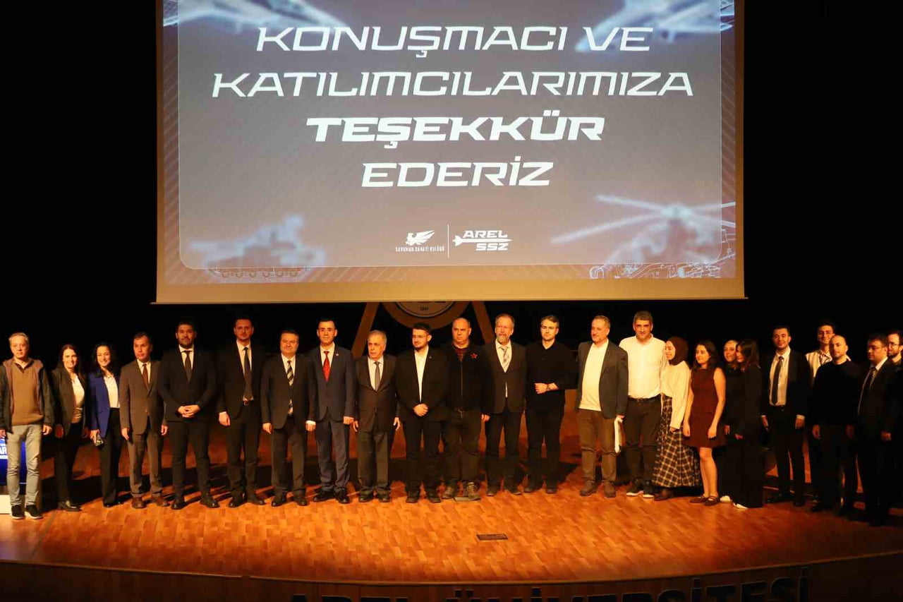 SAVUNMA SANAYİİ TEMSİLCİLERİ, AREL ÜNİVERSİTESİ'NDEKİ ZİRVEDE BİR ARAYA GELDİ