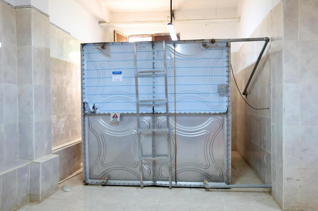 ŞEHİT ÖĞRETMEN NEŞE ALTEN ANAOKULU'NDA UZUN YILLARDIR DEVAM EDEN YERALTI SUYU SORUNU EKONOMİYE...