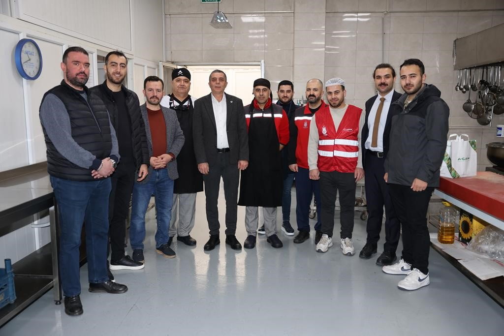 ŞEHZADELER BELEDİYE BAŞKANI HAKAN ŞİMŞEK, BELEDİYEYE BAĞLI DIŞ HİZMET BİRİMLERİNİ ZİYARET EDEREK...