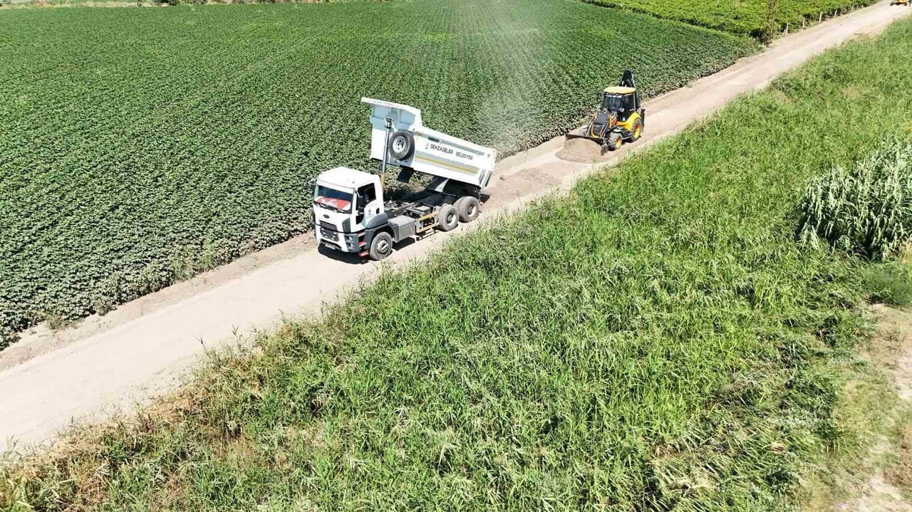 ŞEHZADELER BELEDİYESİ, MANİSA OVASINDA BU SEZON 100 KİLOMETRE MALZEMELİ, 250 KİLOMETRE MALZEMESİZ...