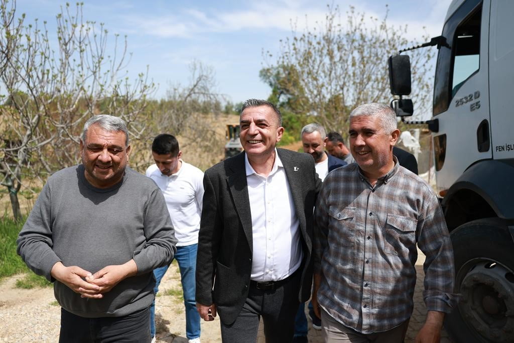 ŞEHZADELER BELEDİYESİ’NİN MANİSA OVASINDA BAŞLATTIĞI KAPSAMLI YOL DÜZENLEME ÇALIŞMALARI...