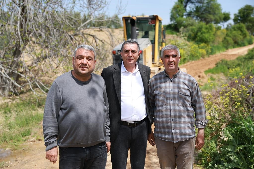 ŞEHZADELER BELEDİYESİ’NİN MANİSA OVASINDA BAŞLATTIĞI KAPSAMLI YOL DÜZENLEME ÇALIŞMALARI...