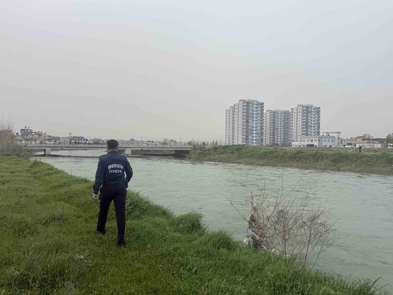 ŞELALEDE BERDAN IRMAĞINA ATLAYAN GENÇ SUDA KAYBOLDU