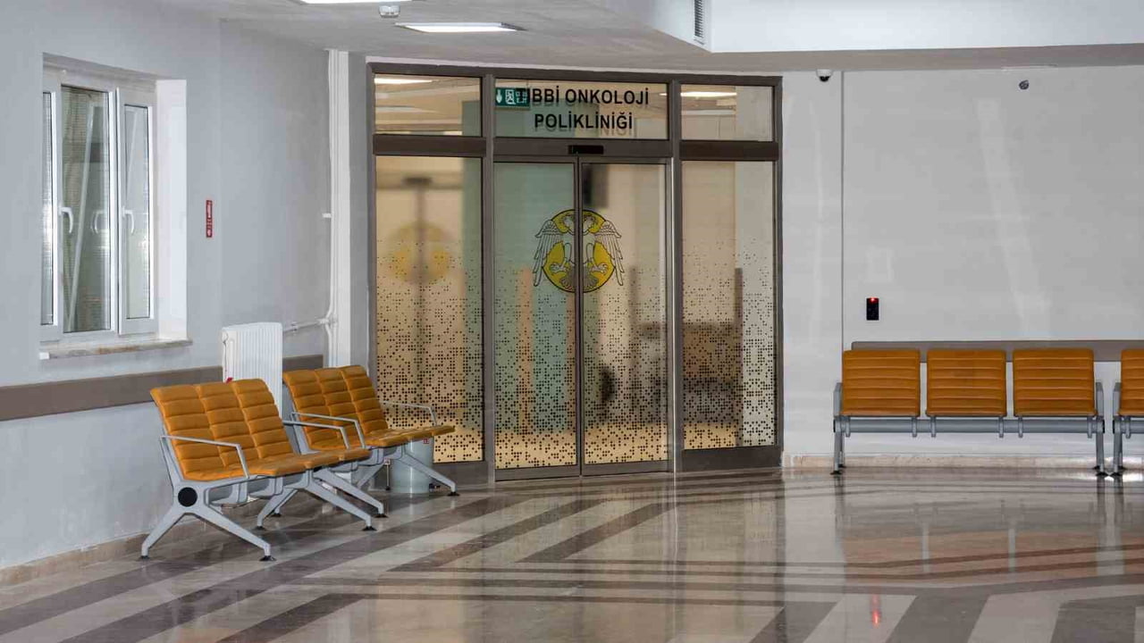 SELÇUK ÜNİVERSİTESİ TIP FAKÜLTESİ HASTANESİ, SAĞLIK HİZMETLERİNDE KALİTEYİ ARTIRMAK VE HASTA...