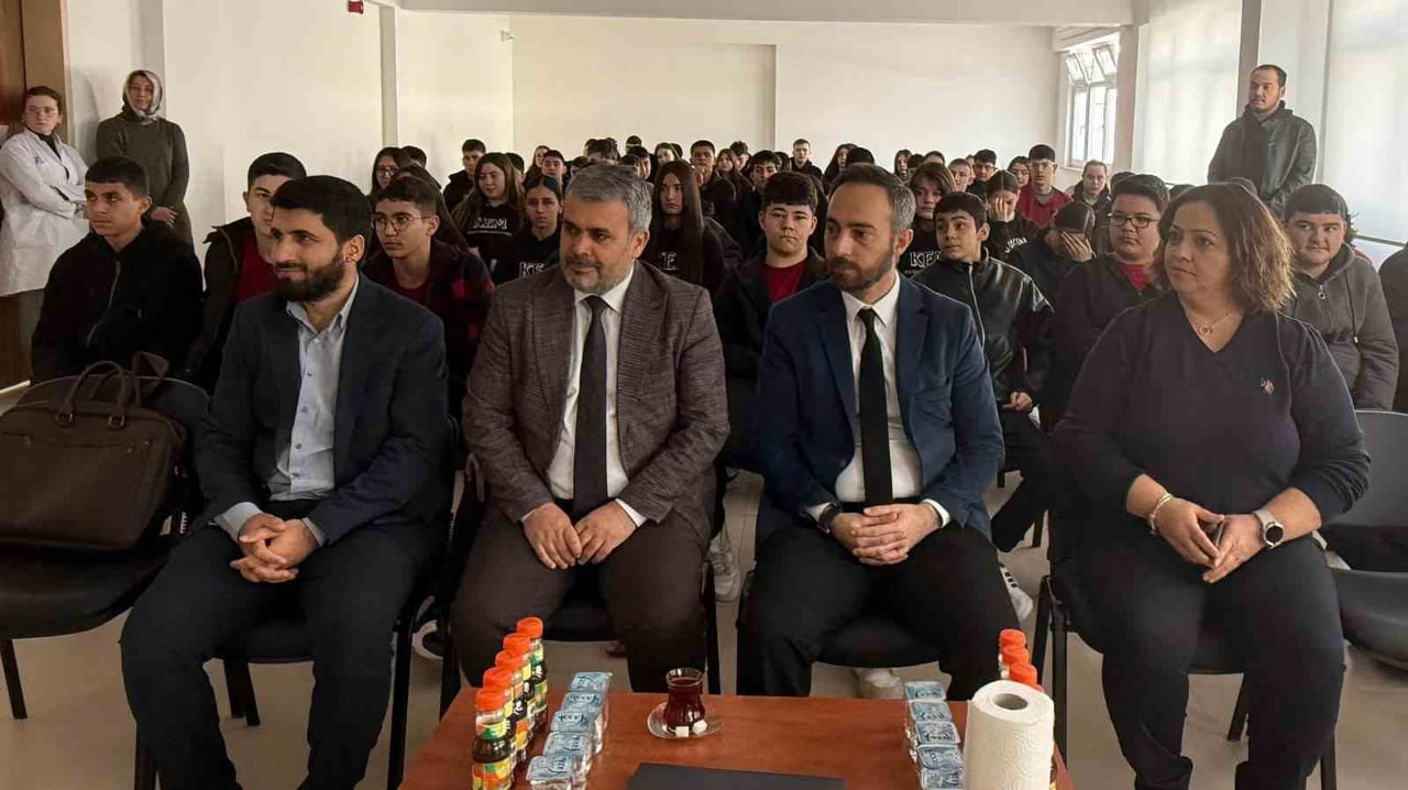 SEYİTGAZİ’DE LİSE ÖĞRENCİLERİNE YÖNELİK SİYER BİLGİ YARIŞMASI DÜZENLENDİ