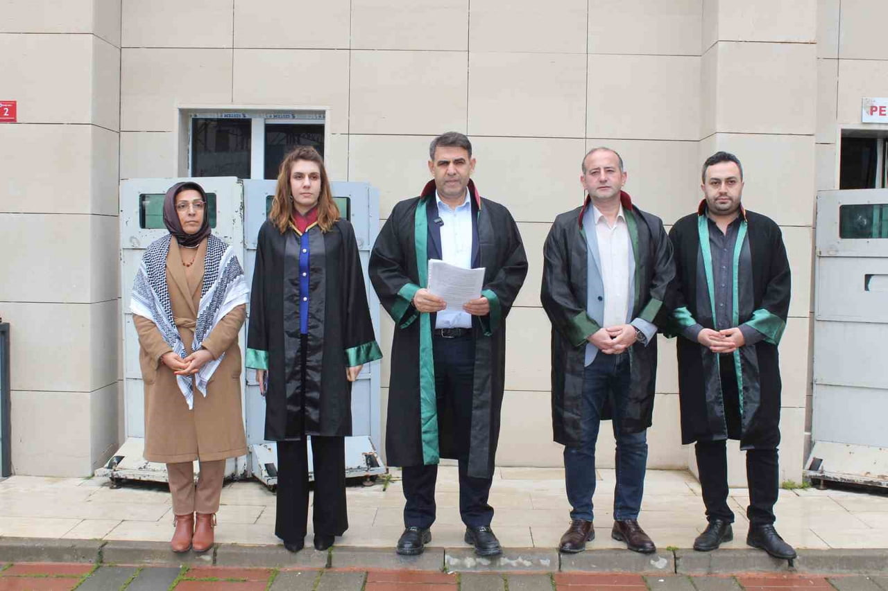 SİİRT'TE BİR ARAYA GELEN AVUKATLAR, İSRAİL PARLAMENTOSU'NUN KABUL ETTİĞİ İDAM YASASINA TEPKİ...