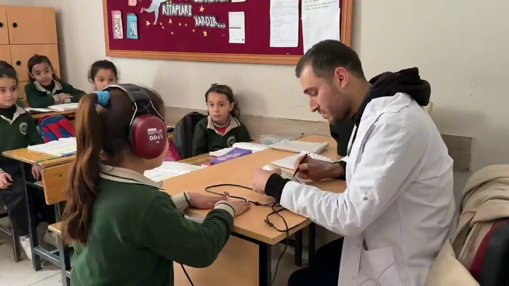 SİİRT’TE ÖĞRENCİLERE İŞİTME TARAMASI YAPILDI