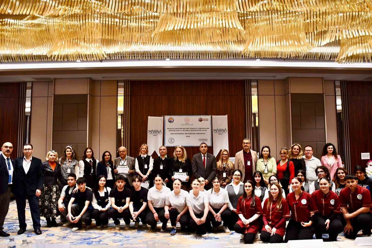 SİLİFKE’DE TURİZM ÖĞRENCİLERİ HÜNERLERİNİ ORTAYA KOYDU