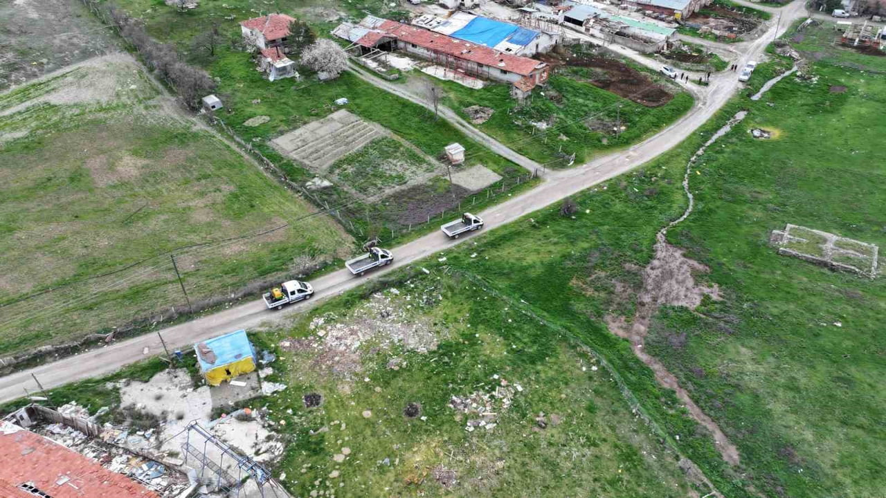 SİNCAN BELEDİYESİ, YAZ AYLARININ DAHA SAĞLIKLI VE KONFORLU GEÇMESİ AMACIYLA SARAYCIK MAHALLESİ’NDE...