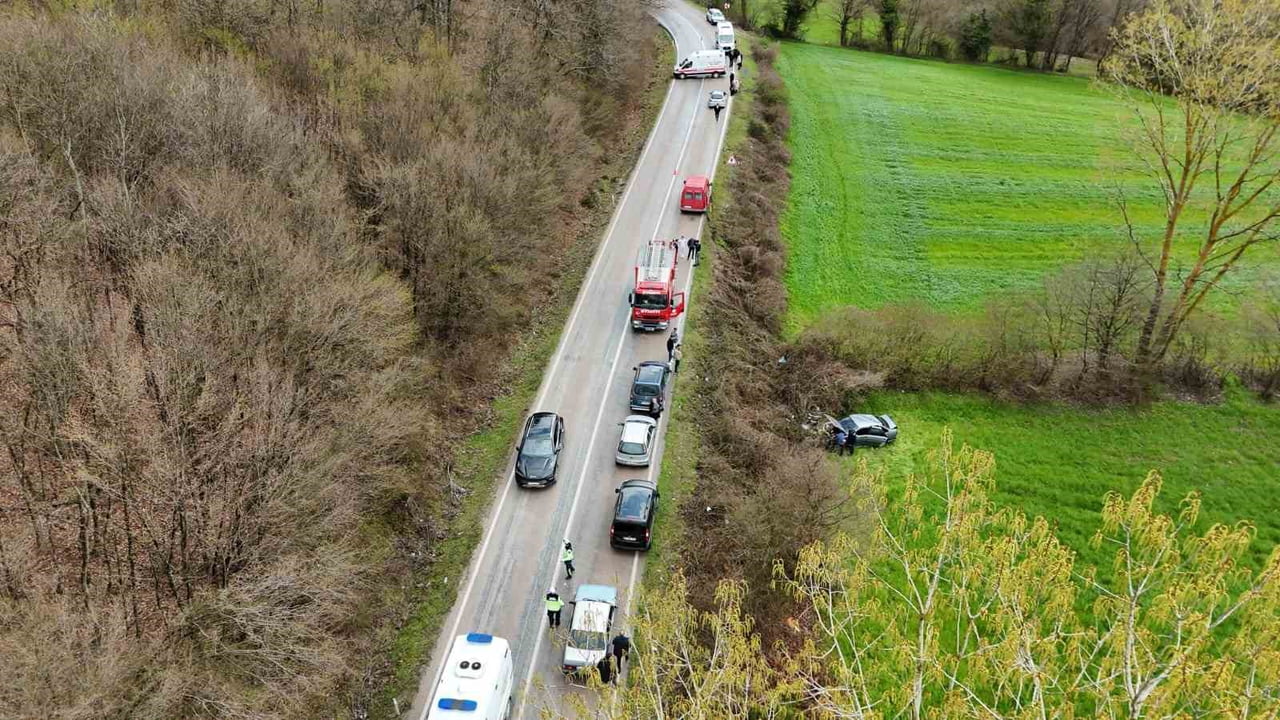 SİNOP'TA MEYDANA GELEN TRAFİK KAZASINDA 5 KİŞİ YARALANDI.
