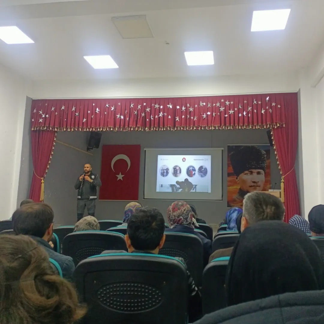 SİNOP'UN TÜRKELİ İLÇESİNDE ORTAOKUL VE LİSE DÜZEYİNDEKİ YÖNETİCİ, ÖĞRETMEN VE VELİLERE YÖNELİK...