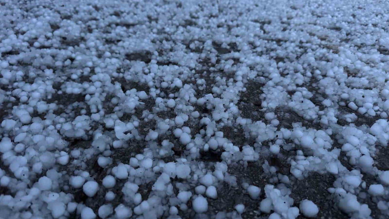 ŞIRNAK’TA DOLU YAĞIŞI HER YERİ BEYAZA BÜRÜDÜ.