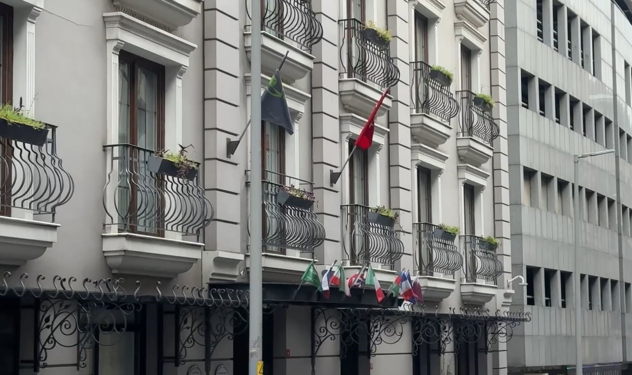 ŞİŞLİ’DE SUUDİ ARABİSTAN UYRUKLU TURİST ALMEHMADİ SAEED SUWAILEM KONAKLADIĞI OTELDE ÖLÜ BULUNDU....