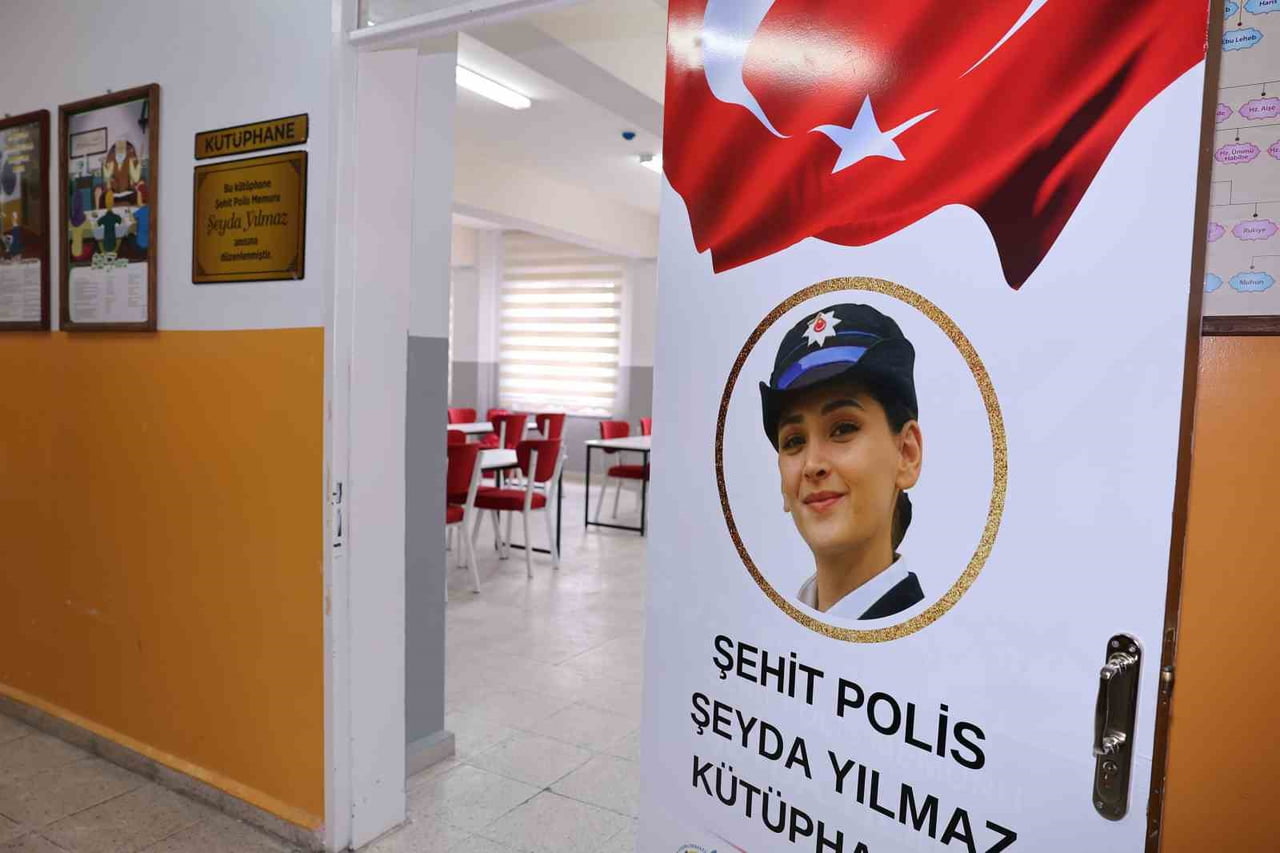 SİVAS'TA TOKİ AHMET YESEVİ ORTAOKULU'NDA, ŞEHİT POLİS MEMURU ŞEYDA YILMAZ'IN ADINI TAŞIYAN...