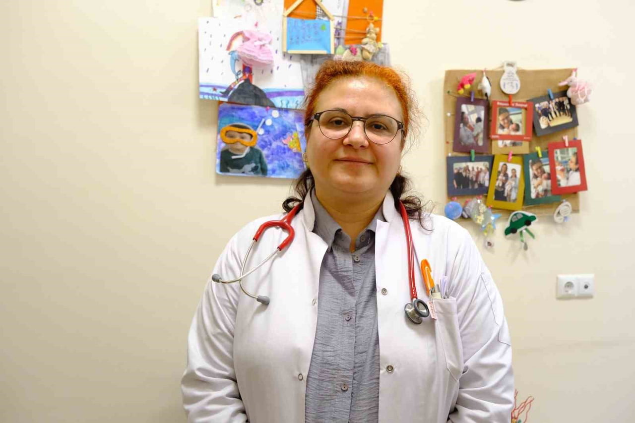 SİVAS CUMHURİYET ÜNİVERSİTESİ HASTANESİ’NDE GÖREVLİ PROF. DR. ELİF ÜNVER KORĞALI, ÇOCUKLARDA...