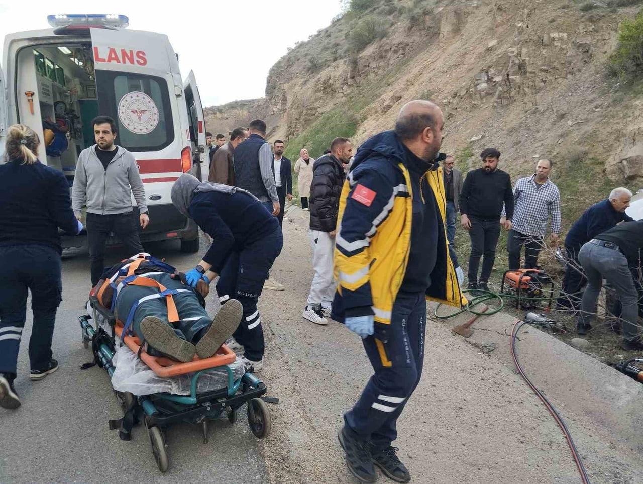 SİVAS’IN SUŞEHRİ İLÇESİNDE MEYDANA GELEN TRAFİK KAZASINDA 3 KİŞİ YARALANDI.