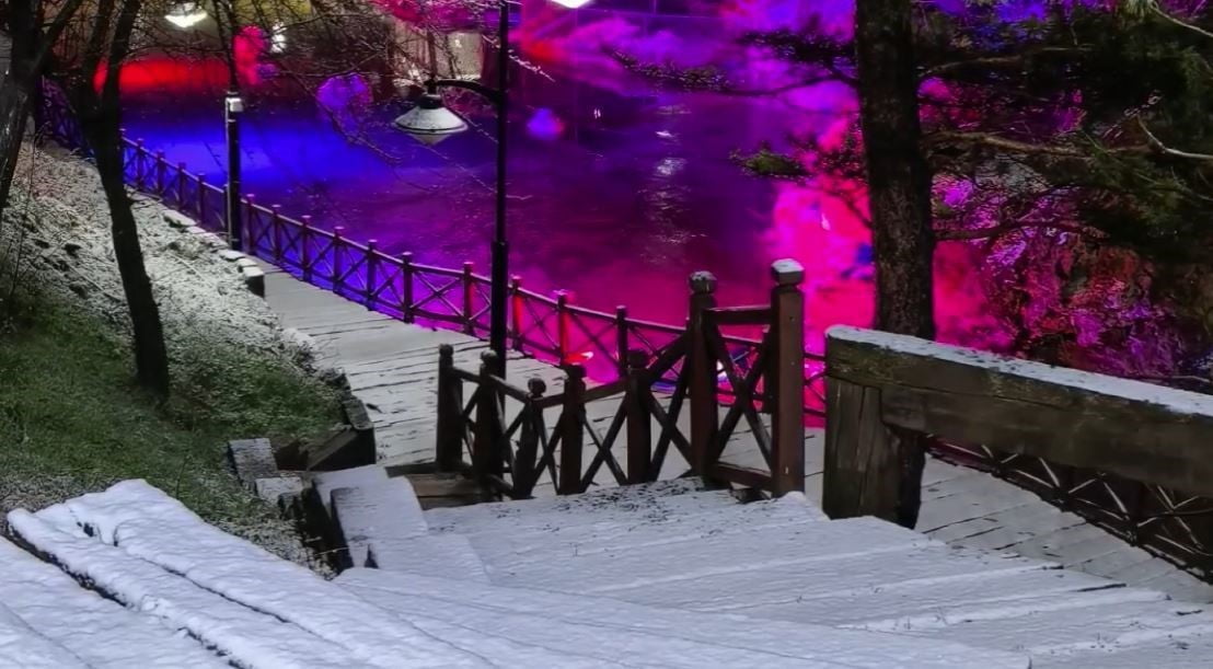 SİVAS’TA NİSAN KARI MEST EDEN MANZARALAR OLUŞTURDU.