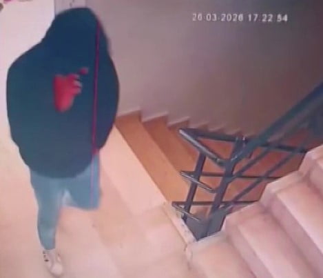 SİVİL POLİS OLARAK ALTINLARI GELİP ALAN M.İ