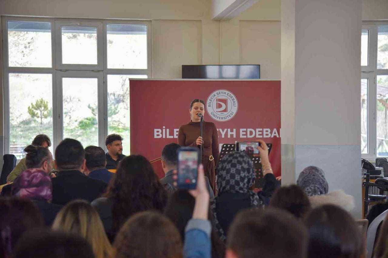 SÖĞÜT MESLEK YÜKSEKOKULUNDA 'KAMPÜS KONSERLERİ' DÜZELENDİ