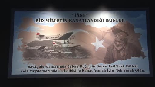 SOLOTÜRK pilotları İstanbul'da vatandaşlarla bir araya geldi