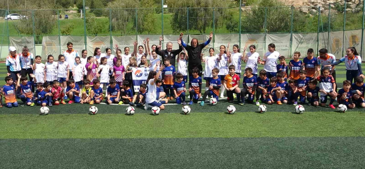 ‘SPOR DOSTU KAMPÜS’ ÖDÜLÜNE LAYIK GÖRÜLEN MERSİN ÜNİVERSİTESİ (MEÜ) ARACILIĞIYLA YÜZLERCE ÇOCUK VE...