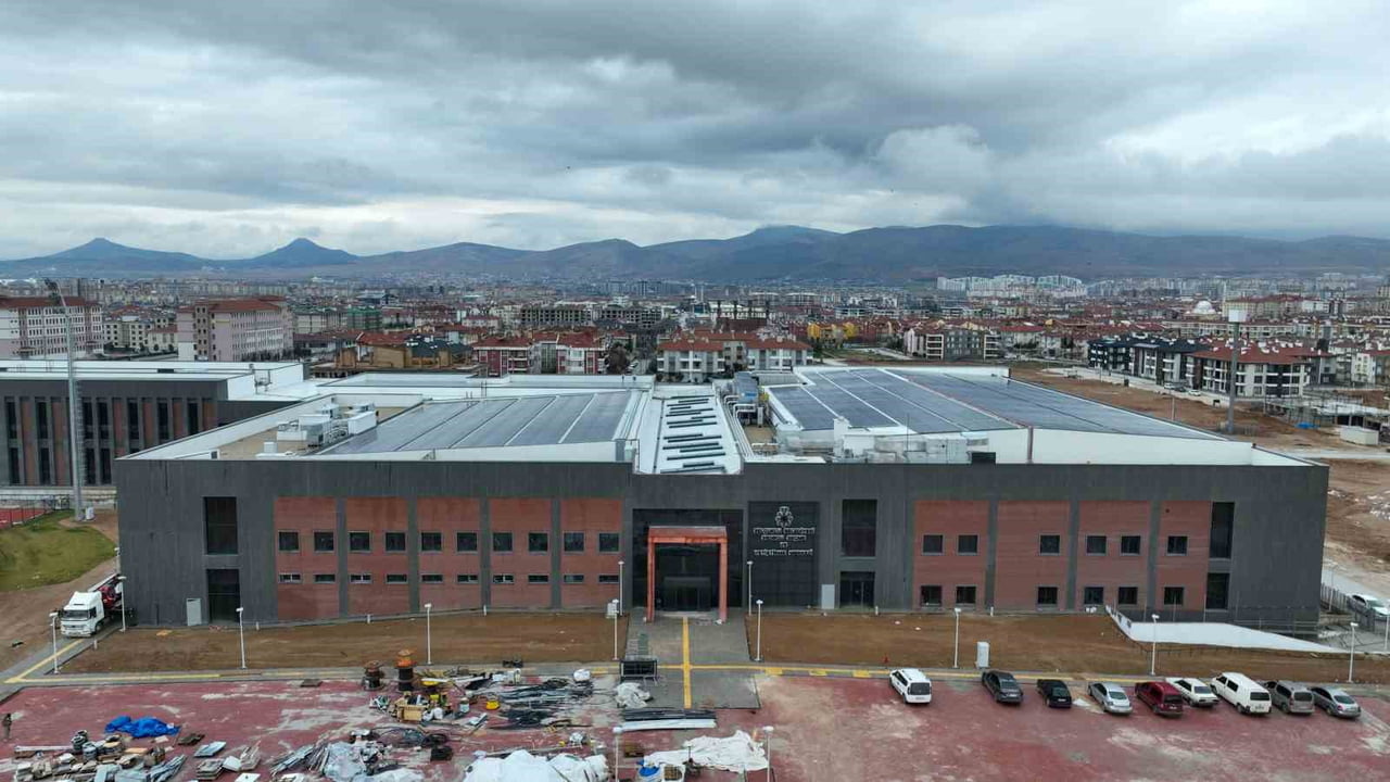 SPORA VE GENÇLİĞE YATIRIMI HER ZAMAN ÖNCELEYEN SELÇUKLU BELEDİYESİ’NİN BU ALANDAKİ EN BÜYÜK...