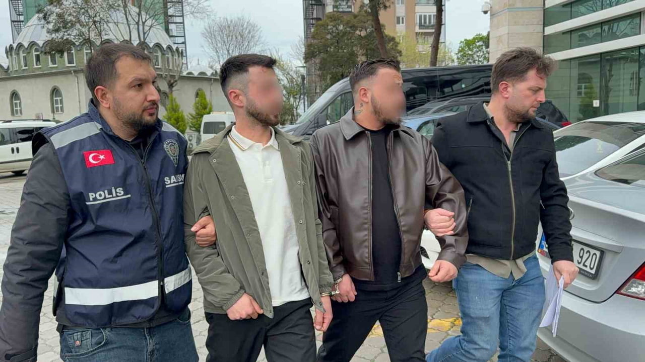 SUÇU ÜSTLENEN  İ.S.Ö. (22) İLE PATRONU E.Ş.(24) GÖZALTINA ALINARAK ADLİYEYE SEVK EDİLDİ.