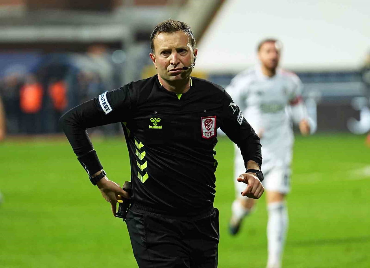 SÜPER LİG'İN 28. HAFTASINDA OYNANACAK FENERBAHÇE-BEŞİKTAŞ MAÇINDA DÜDÜK ÇALACAK OLAN YASİN KOL, BU...