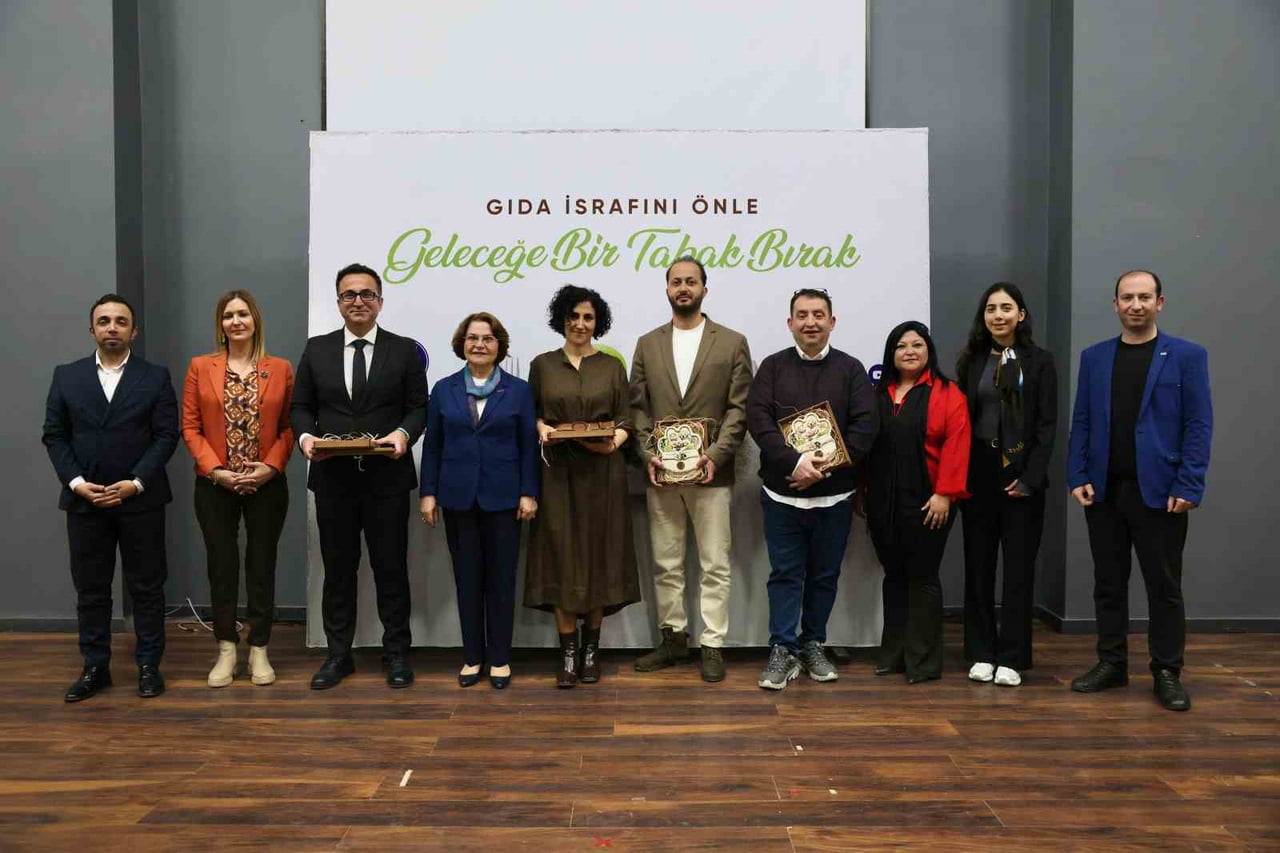 SÜRDÜRÜLEBİLİR YAŞAM BİLİNCİNİ ARTIRMAK VE GIDA İSRAFINA DİKKAT ÇEKMEK AMACIYLA DİDİM BELEDİYESİ...