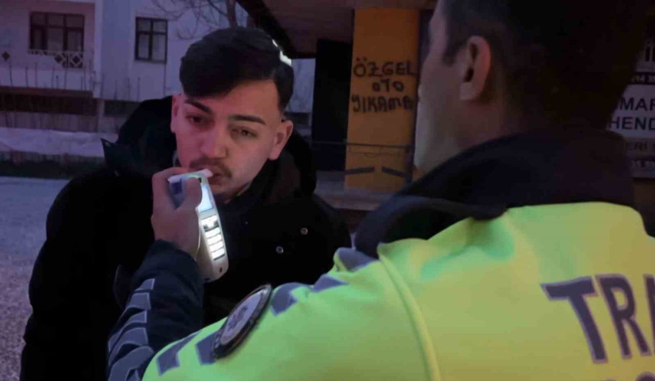 SÜRÜCÜ ALKOL MUAYENESİNDE 0.62 PROMİL ALKOLLÜ ÇIKTI.