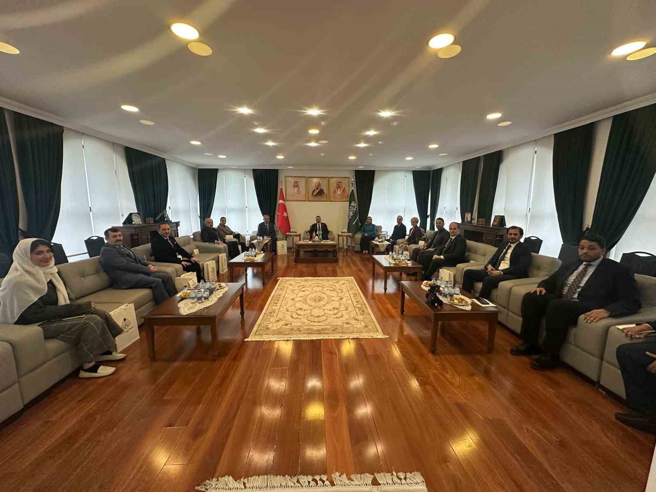 SUUDİ ARABİSTAN BÜYÜKELÇİSİ FAHAD B. ASSAAD ABUALNASR, ANKARA'DA GAZETECİLERLE BİR ARAYA...