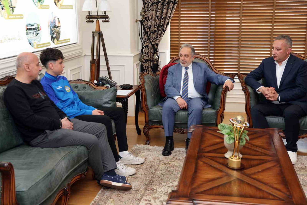 TALAS BELEDİYESİ'NİN SPORA VE GENÇLİĞE YAPTIĞI YATIRIMLARIN EN SOMUT MEYVELERİNDEN BİRİ DAHA FİLİZ...