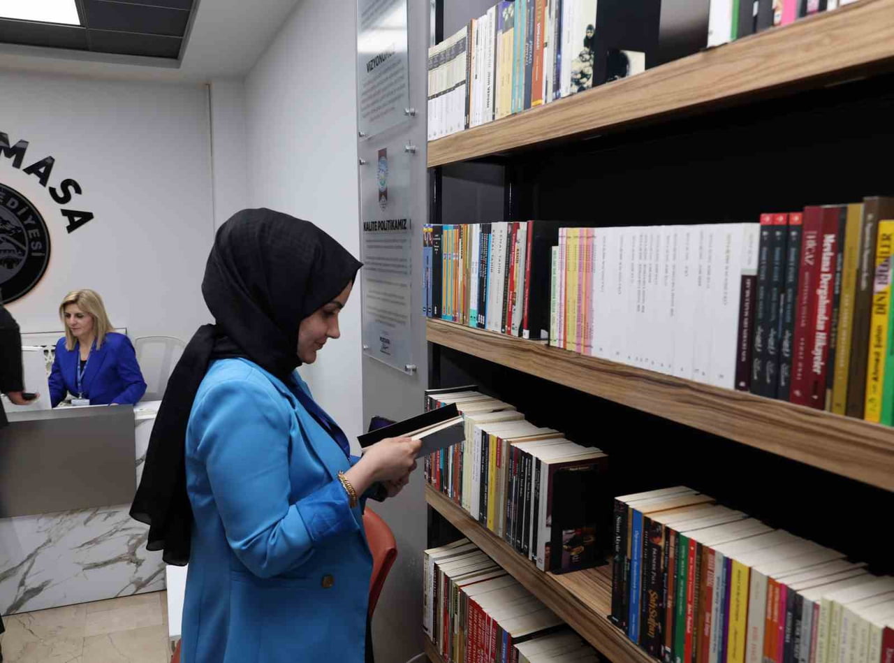 TALAS BELEDİYESİ, KÜTÜPHANE HAFTASI KAPSAMINDA ÖRNEK BİR PROJEYE DAHA İMZA ATARAK BELEDİYE HİZMET...