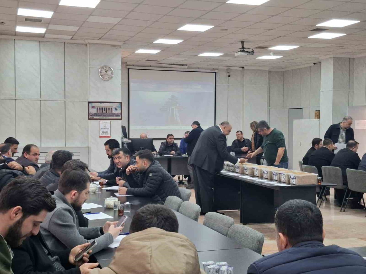 TARIM İŞLETMELERİ GENEL MÜDÜRLÜĞÜ (TİGEM) CEYLANPINAR TARIM İŞLETMESİ TARAFINDAN SATIŞA SUNULAN 8...