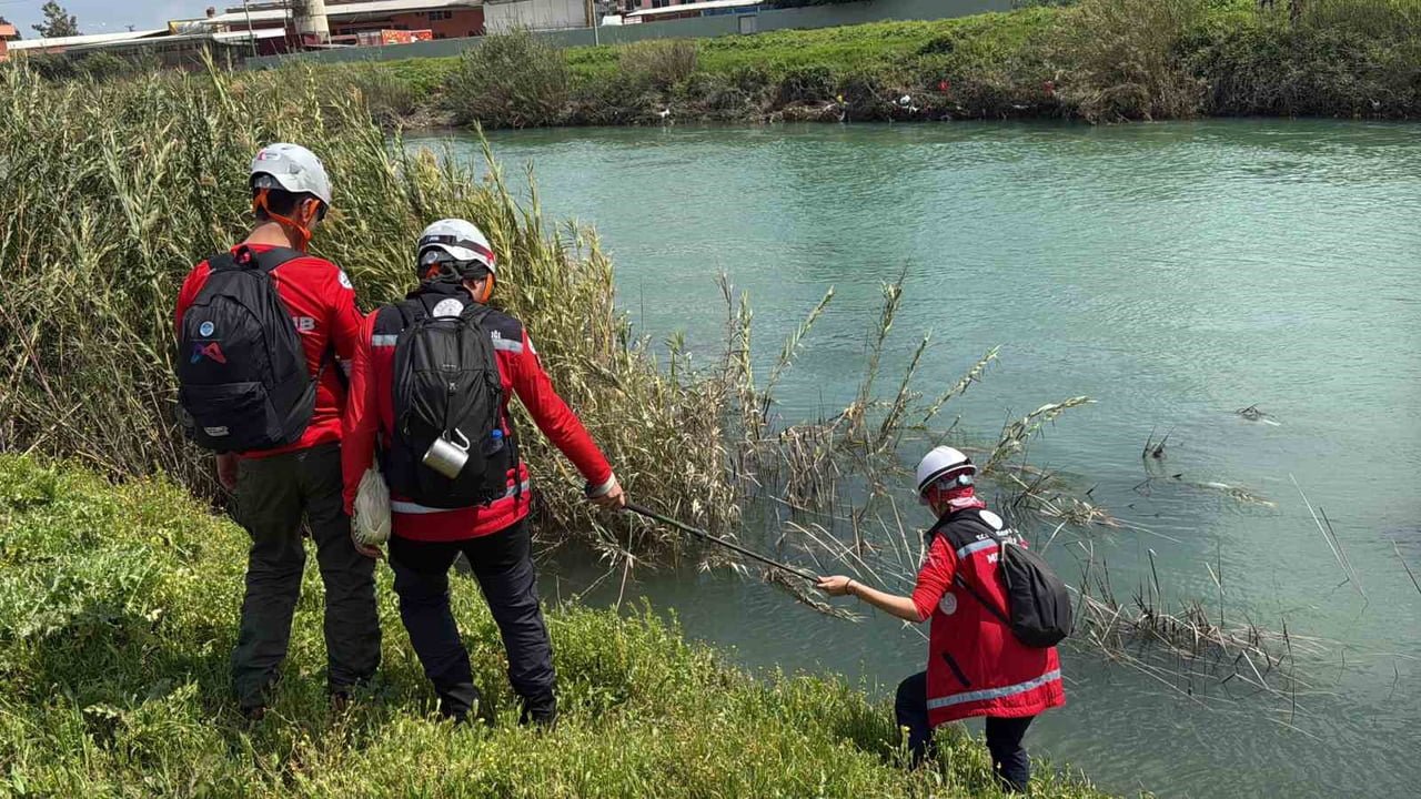 TARSUS'TA IRMAKTA KAYBOLAN BATU YETİŞ KEREM KAPLAN'IN ARAMA ÇALIŞMALARI 5.GÜNDE DE DEVAM...