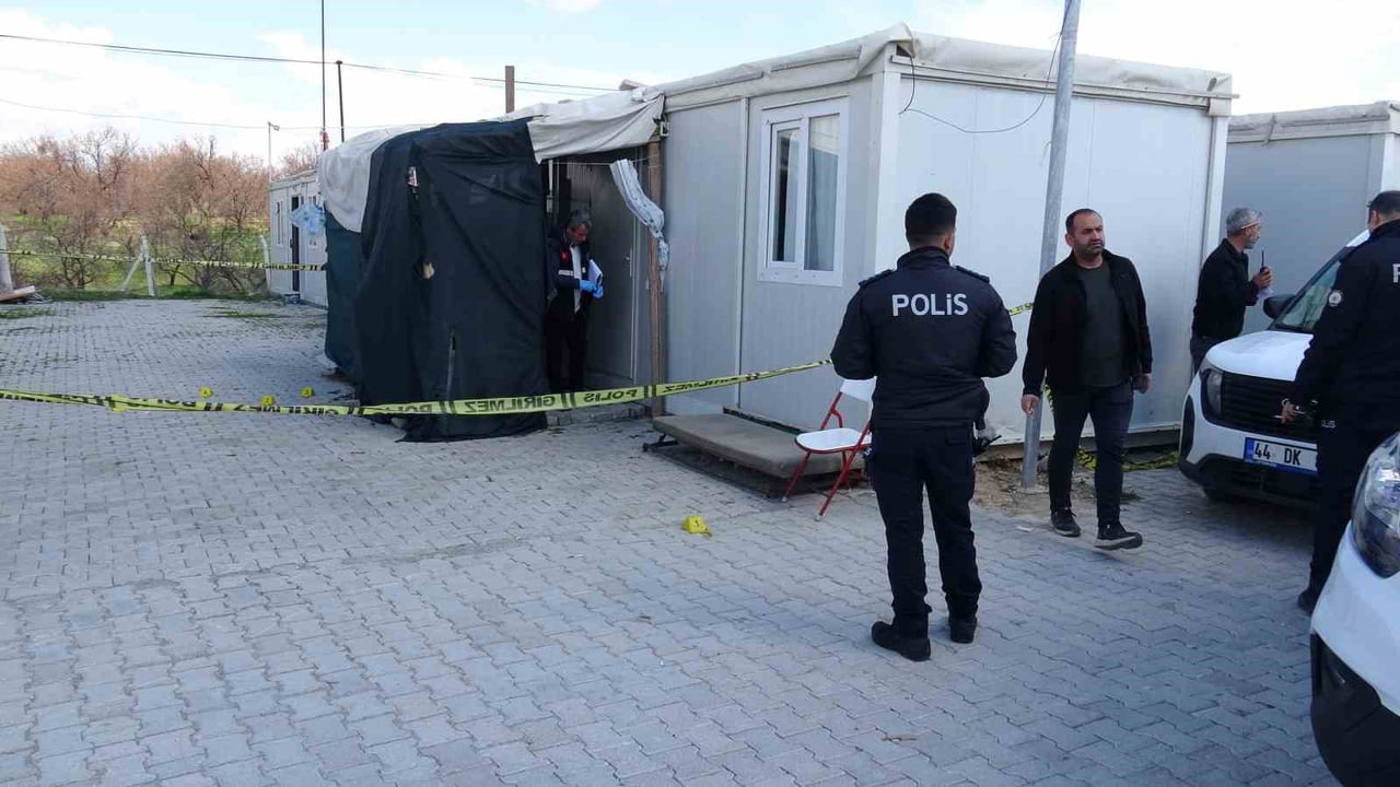 TARTIŞTIĞI İMAM NİKAHLI EŞİ İLE BACAĞINA KURŞUN YAĞDIRDI