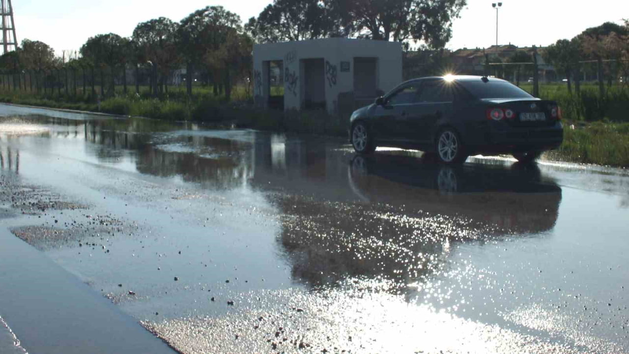 TAŞAN RÖGARLAR YÜZÜNDEN SÜRÜCÜLER ZOR ANLAR YAŞADI.