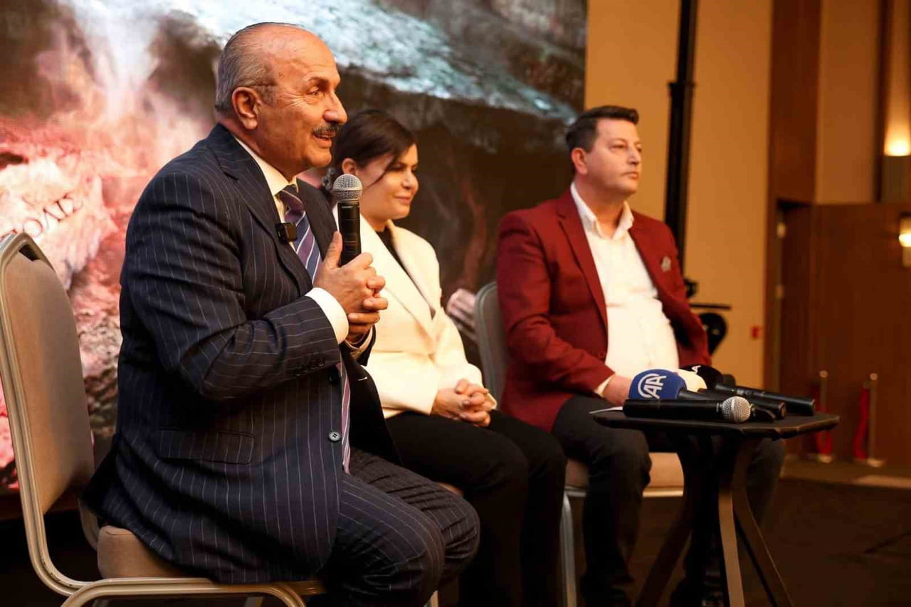 TAŞKÖPRÜ BELEDİYE BAŞKANI HÜSEYİN ARSLAN, "7 KEMERLİ BİR ZAMAN GEÇİDİ TAŞKÖPRÜ" İSİMLİ KISA FİLMİN...